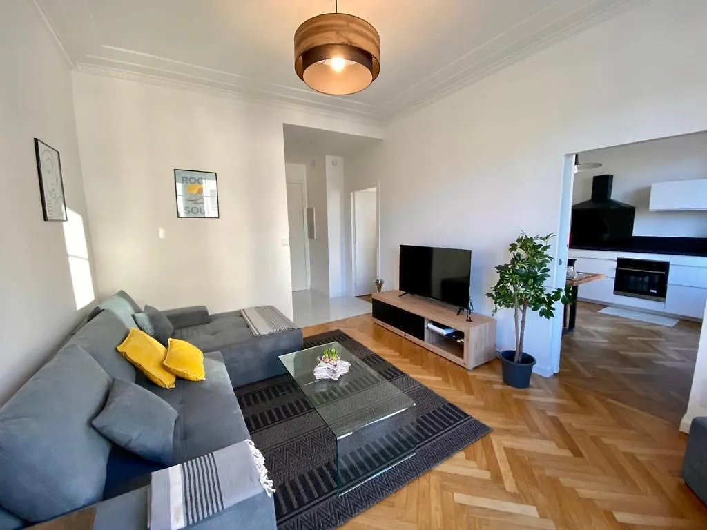 Bel Appartement Proche Plage Antibes