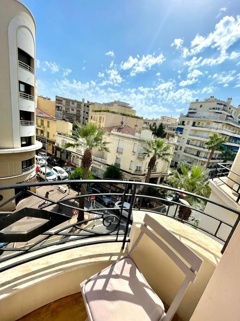 Bel Appartement Proche Plage Antibes